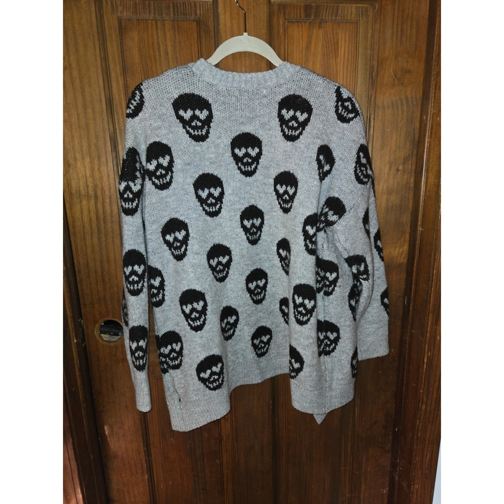 No Boundaries Grey Black Skull Print Oversized Cardigan Sweater XL 16-18 Goth - Picture 3 of 5